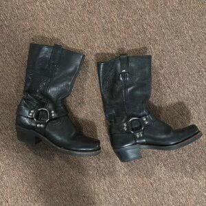Frye size 8 harness boot